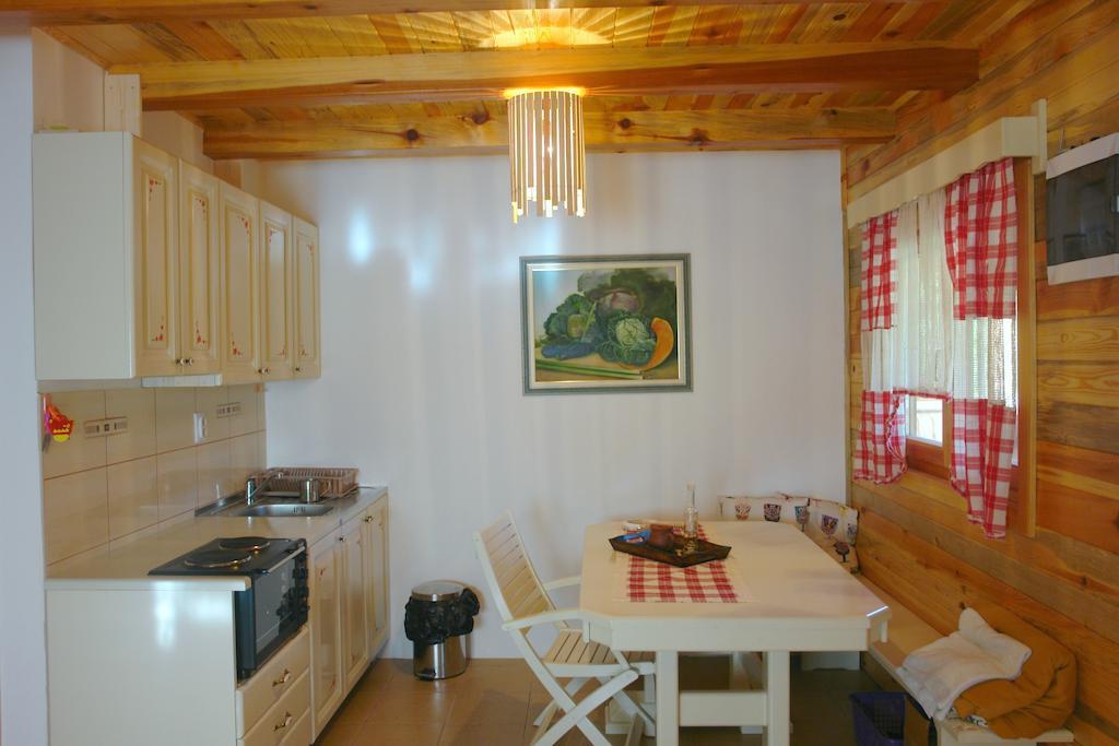 Apartments Milev Mokra Gora Rom bilde